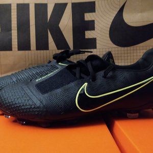 Nike Size 6 US Phantom VNM Elite FG